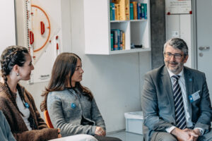 O. Wasem im Gespräch (Foto Schöb)